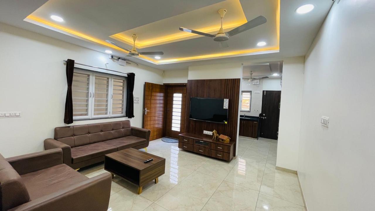 Luxurious 3 BHK Villa In Bhuj - Shivani Homestay Esterno foto