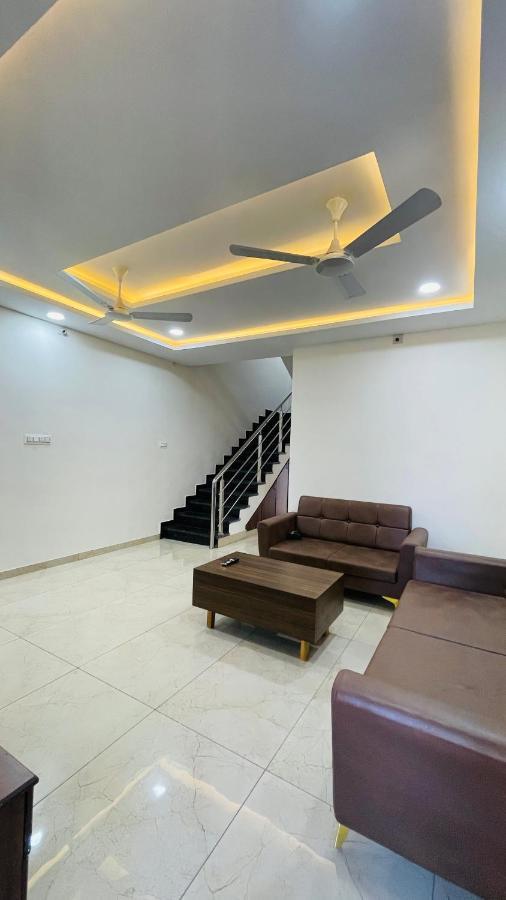 Luxurious 3 BHK Villa In Bhuj - Shivani Homestay Esterno foto